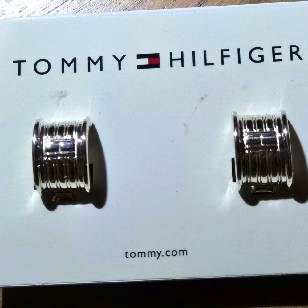 Tommy Hilfiger Cip-on Silver Earrings